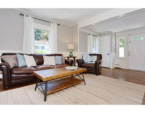 25 Bertram St, Beverly, MA 01915 photo 3