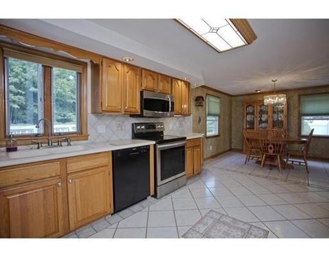 97 Calley St, Springfield, MA 01129 photo 11