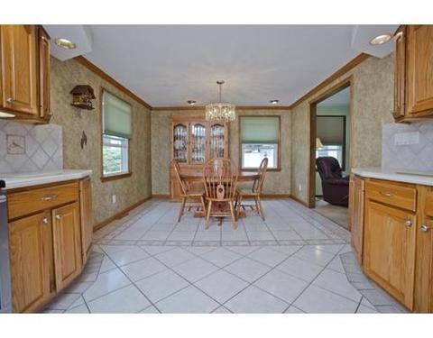 97 Calley St, Springfield, MA 01129 photo 12