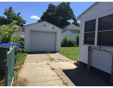 305 El Paso St, Springfield, MA 01104 photo 9