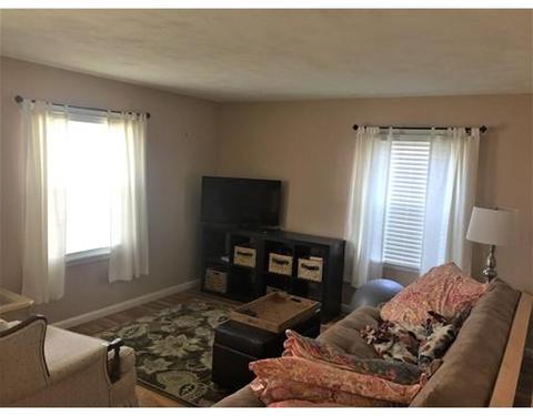305 El Paso St, Springfield, MA 01104 photo 4