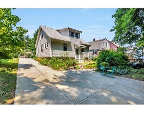 20 Willow St, Reading, MA 01867 photo 7