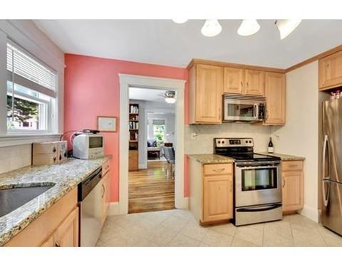20 Willow St, Reading, MA 01867 photo 4