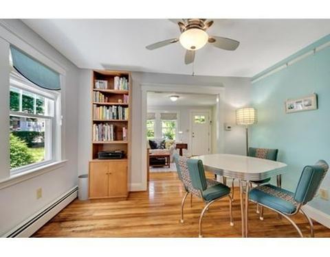 20 Willow St, Reading, MA 01867 photo 2