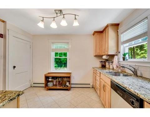 20 Willow St, Reading, MA 01867 photo 10