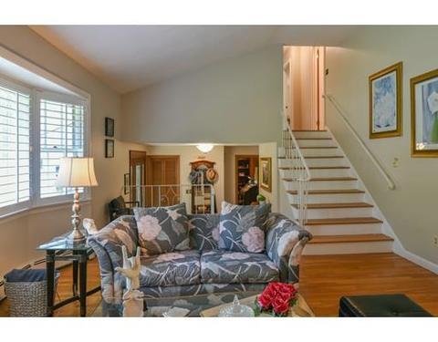 33 Parsons Dr, Swampscott, MA 01907 photo 4