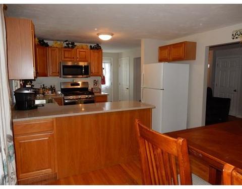17 Upton St, Halifax, MA 02338 photo 12