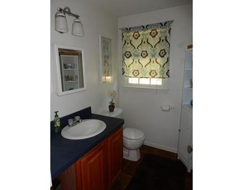17 Upton St, Halifax, MA 02338 photo 6