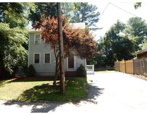 17 Upton St, Halifax, MA 02338 photo 2