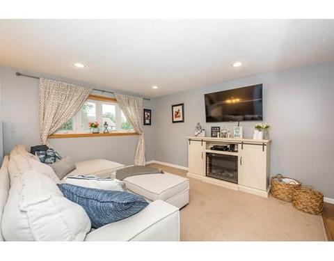 159 B St, Dracut, MA 01826 photo 2