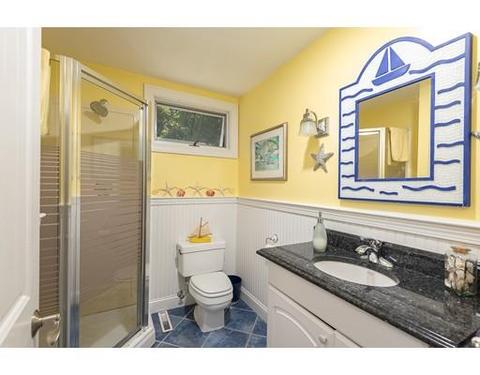 66 B St, Hull, MA 02045 photo 4