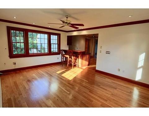 5 Curtis St, Marblehead, MA 01945 photo 2