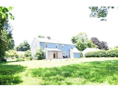 29 Maybrook Rd, Springfield, MA 01129 photo 3