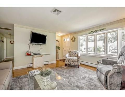 40 Savin St, Dedham, MA 02026 photo 4