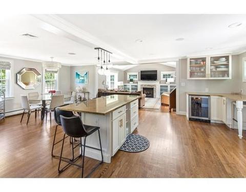 10 Camelot, Hingham, MA 02043 photo 2