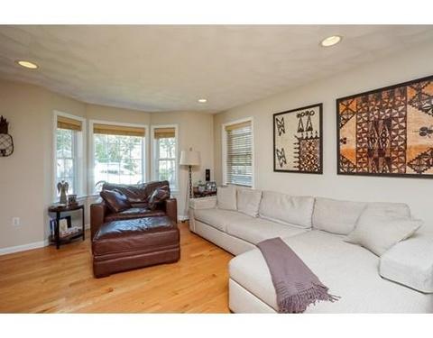 23 Lander St, Saugus, MA 01906 photo 6