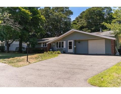 18 Cabot Rd, Danvers, MA 01923 photo 2