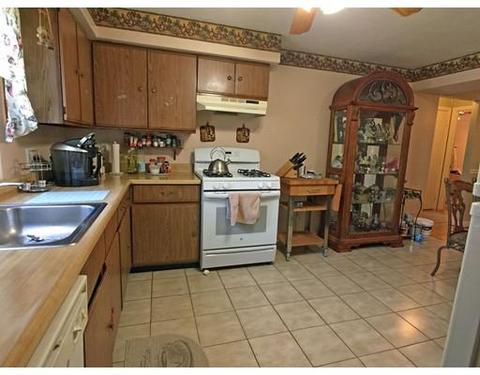 135 Vale St #10, Fall River, MA 02724 photo 3
