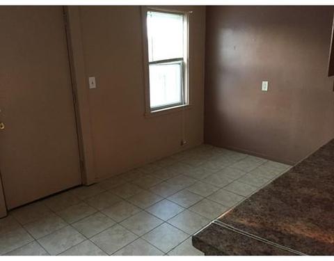 19 Baldwin St, Springfield, MA 01104 photo 7