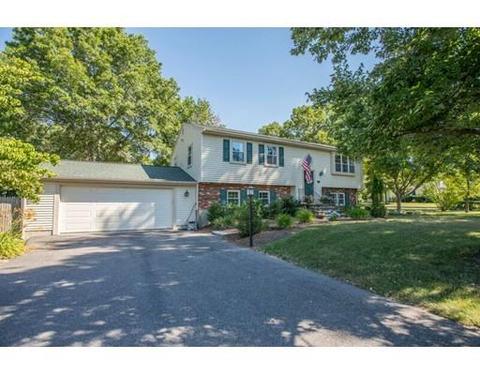 1 Britton St, Raynham, MA 02767 photo 1
