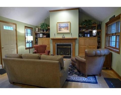 48 Dodge Rd, Sutton, MA 01590 photo 3