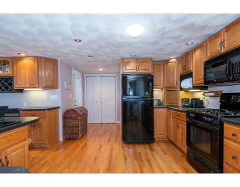 61 Stevens St, Stoneham, MA 02180 photo 8