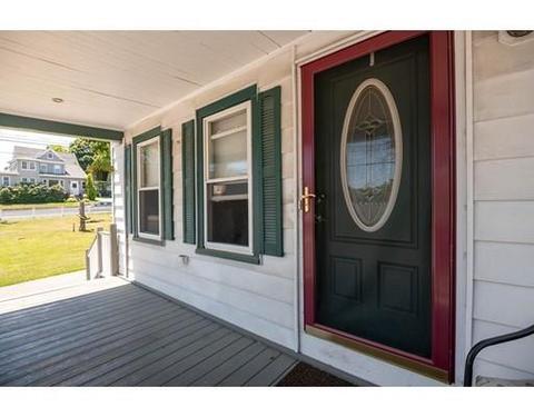61 Stevens St, Stoneham, MA 02180 photo 4