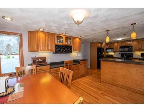 61 Stevens St, Stoneham, MA 02180 photo 9