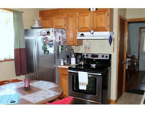 23 Rapalus St, Springfield, MA 01151 photo 4