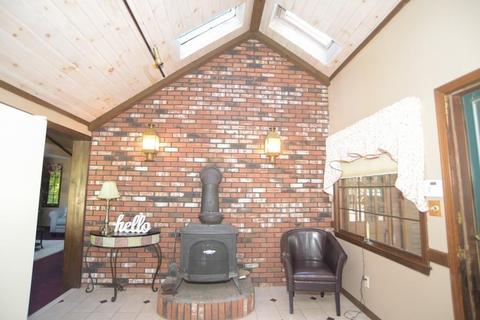 212 Ely Ave, West Springfield, MA 01089 photo 9
