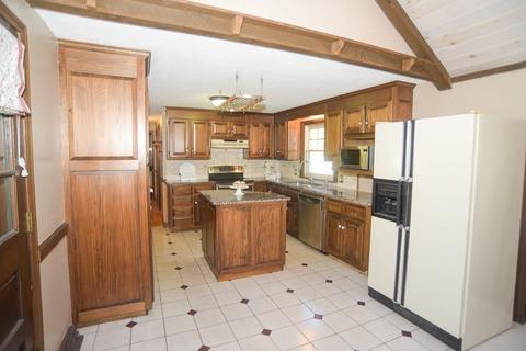 212 Ely Ave, West Springfield, MA 01089 photo 8