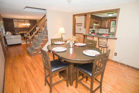 212 Ely Ave, West Springfield, MA 01089 photo 12