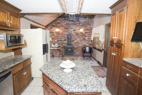 212 Ely Ave, West Springfield, MA 01089 photo 7