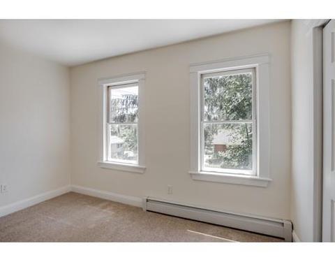 54 Knapp Ave, Worcester, MA 01605 photo 12