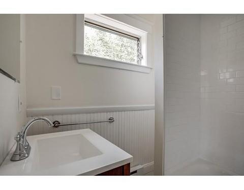54 Knapp Ave, Worcester, MA 01605 photo 9