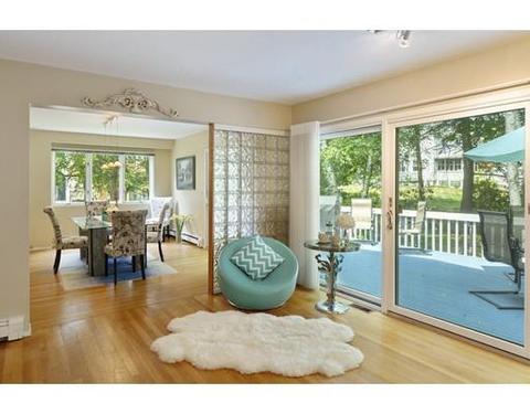 72 Fairview Ave, Reading, MA 01867 photo 9