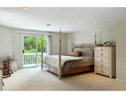 72 Fairview Ave, Reading, MA 01867 photo 13