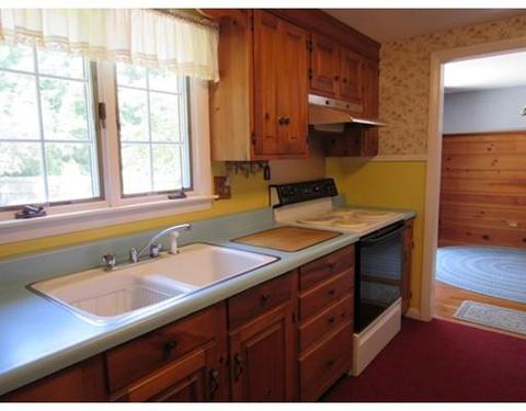 138 Hathaway St, Wareham, MA 02571 photo 6