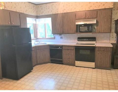 4 Warren St, Danvers, MA 01923 photo 13