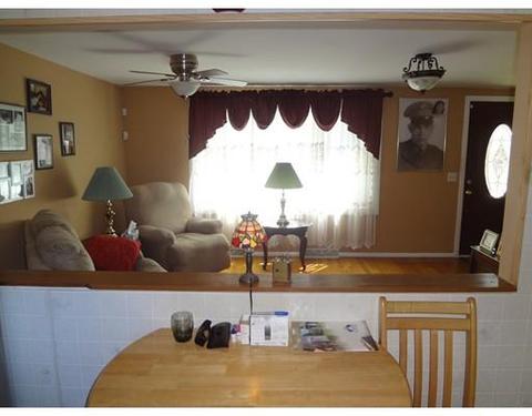 4 Fordham St, Springfield, MA 01104 photo 8
