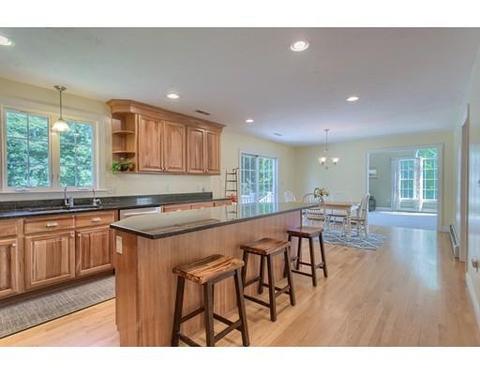 262 North St, Georgetown, MA 01833 photo 4