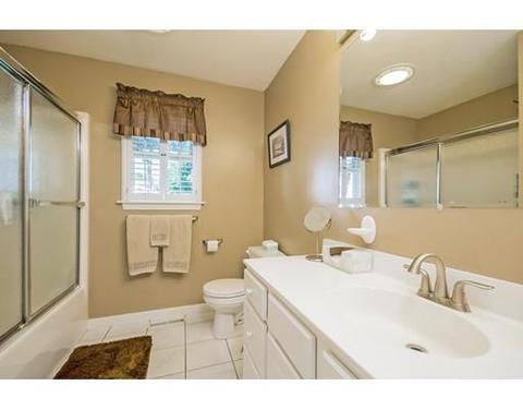 46 Gates Ave, Springfield, MA 01118 photo 17
