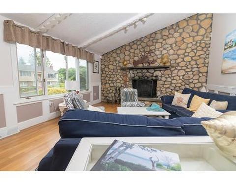 17 Odyssis Dr, Buzzards Bay, MA 02532 photo 10