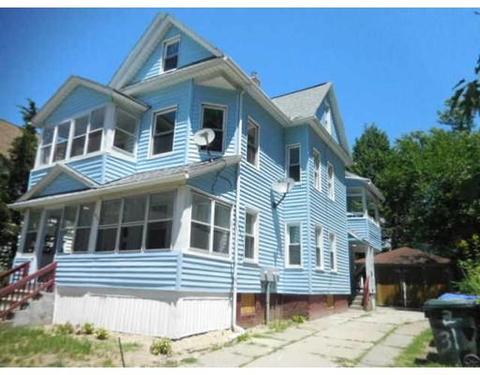 31 Daytona St, Springfield, MA 01108 photo 3
