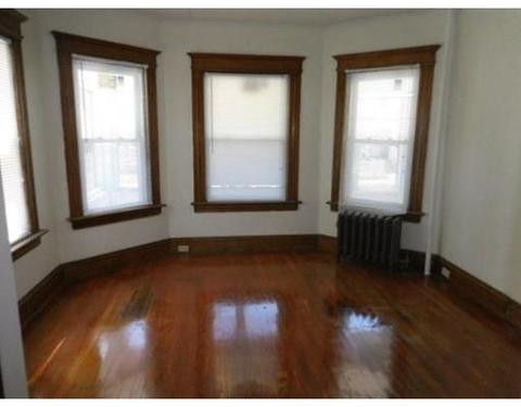 31 Daytona St, Springfield, MA 01108 photo 8