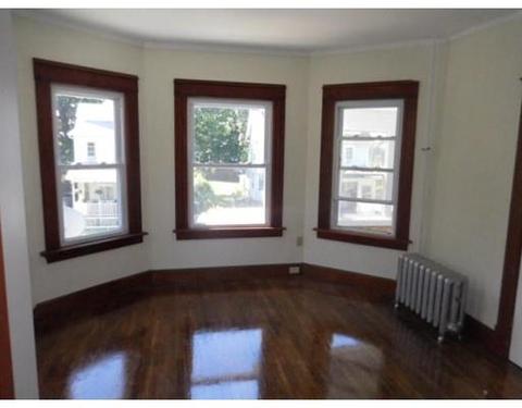 31 Daytona St, Springfield, MA 01108 photo 10