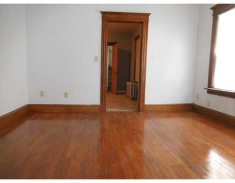 31 Daytona St, Springfield, MA 01108 photo 7