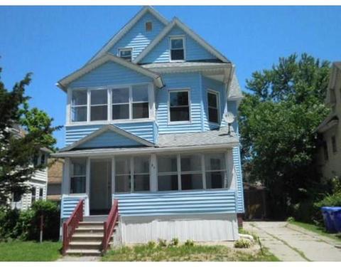 31 Daytona St, Springfield, MA 01108 photo 1