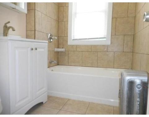 31 Daytona St, Springfield, MA 01108 photo 12