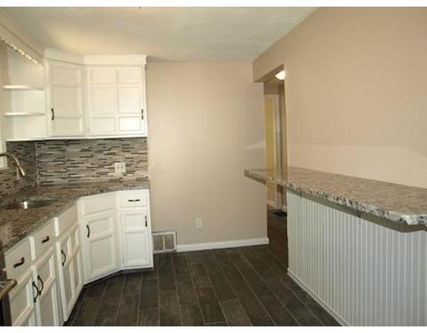 257 Edendale St, Springfield, MA 01104 photo 3